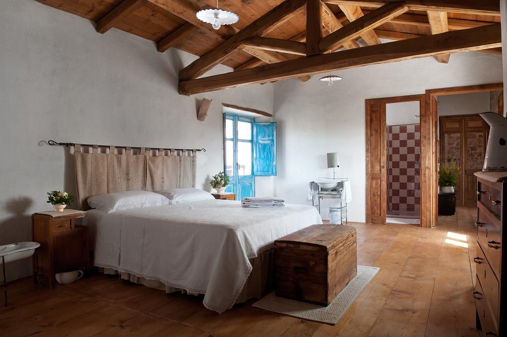 Bed and Breakfast Domu Antiga Gergei Екстер'єр фото