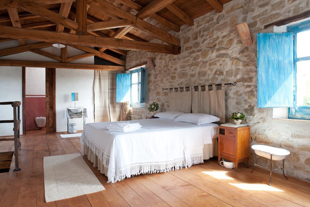 Bed and Breakfast Domu Antiga Gergei Екстер'єр фото