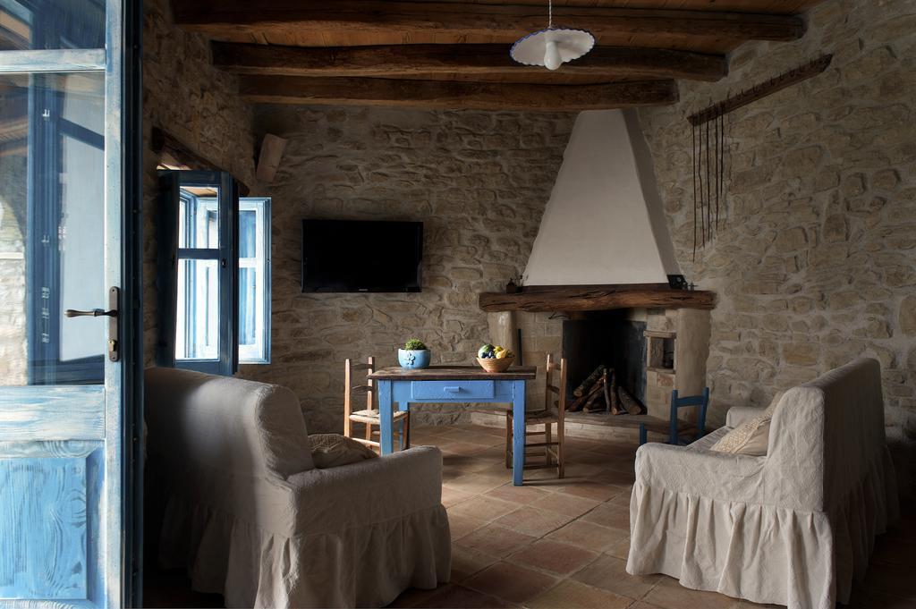 Bed and Breakfast Domu Antiga Gergei Екстер'єр фото