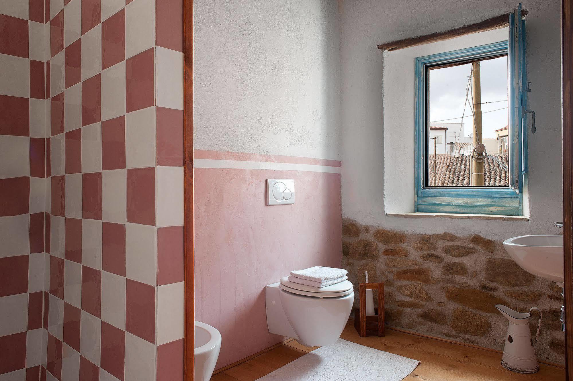 Bed and Breakfast Domu Antiga Gergei Екстер'єр фото